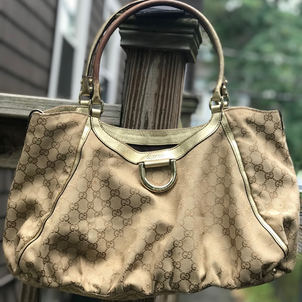 Gucci GG Web Canvas Bag -Gold
Great Condition - Picture 1 of 6